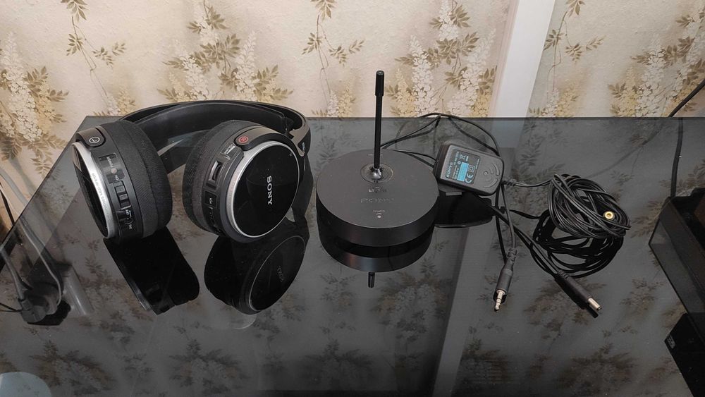Sony MDR-RF810RK - RF беспроводные наушники