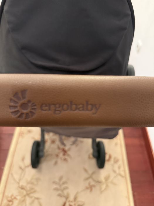 Коляска Ergobaby Metro Deluxe