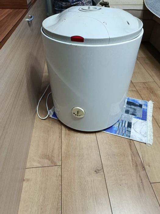 Водонагреватель Ariston