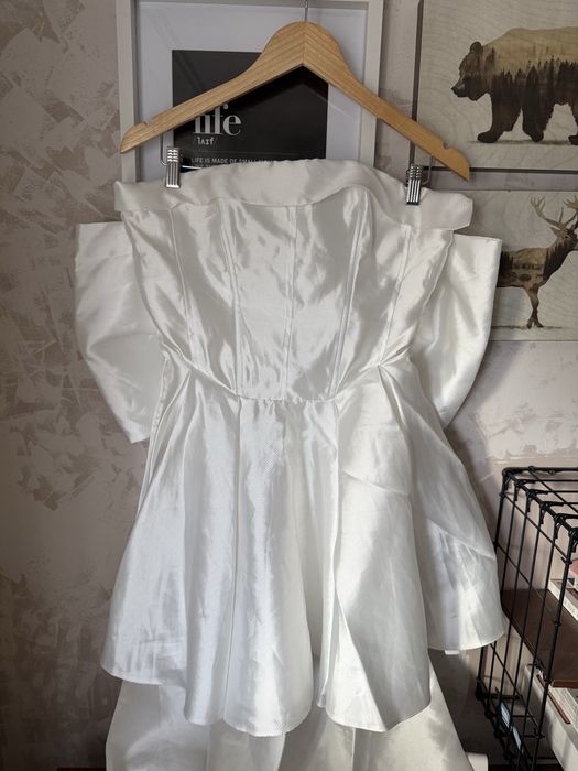Rochie Asos Luxe corsetata, noua, funda mare
