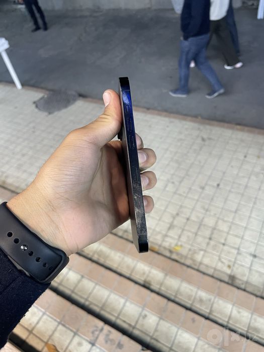 Iphone 14 pro qora