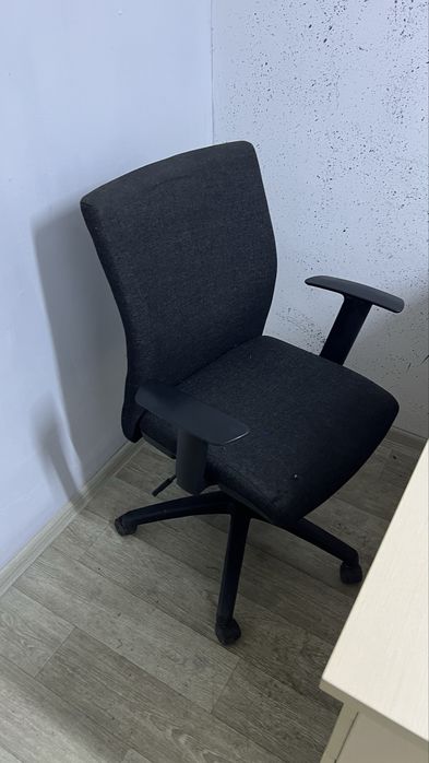 Продам офисный стол