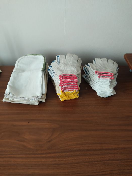 Продам перчатки новые