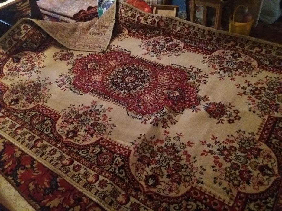Продам     Шерстянной     ковер  .