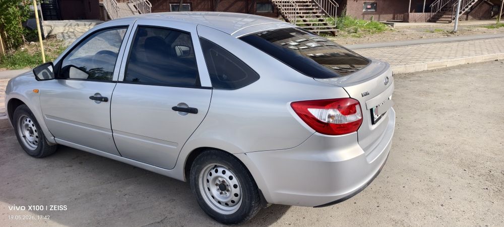 Продам гранта лифтбек