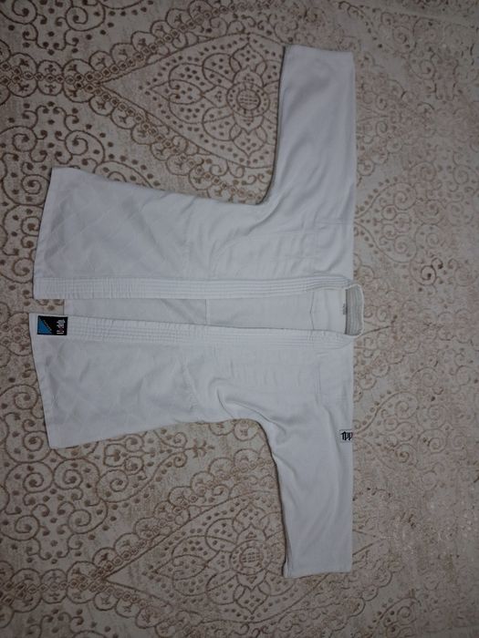 Продам кимоно для единоборств (б/у)