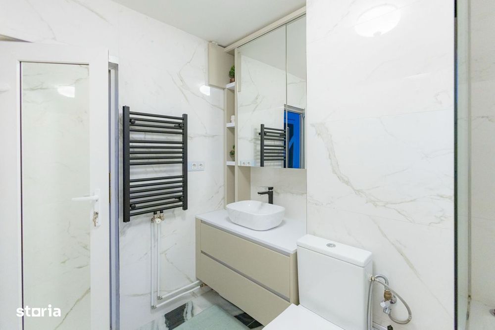 De vânzare apartament cu 3 camere, parcare inclusa, Rogerius.