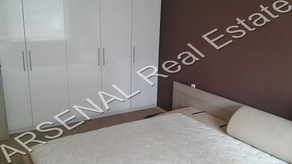 Дава се под наем Тристаен апартамент в София, Център - 130 кв.м за 750 € - Снимка #3