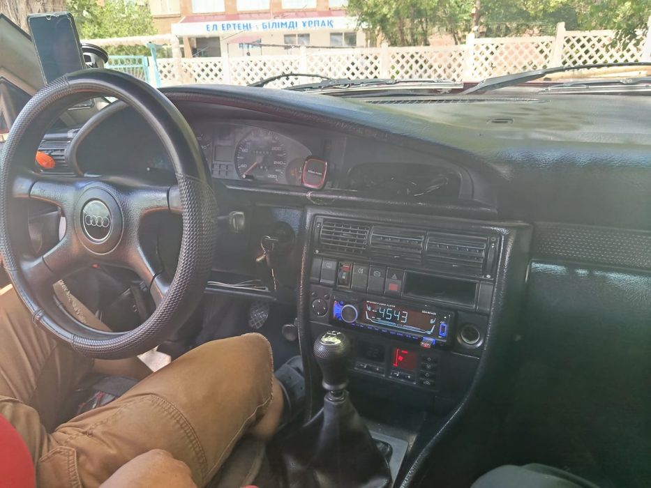 Audi 100 продам машину