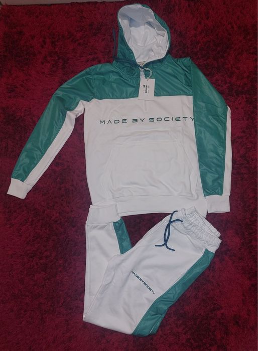 Trening made by society