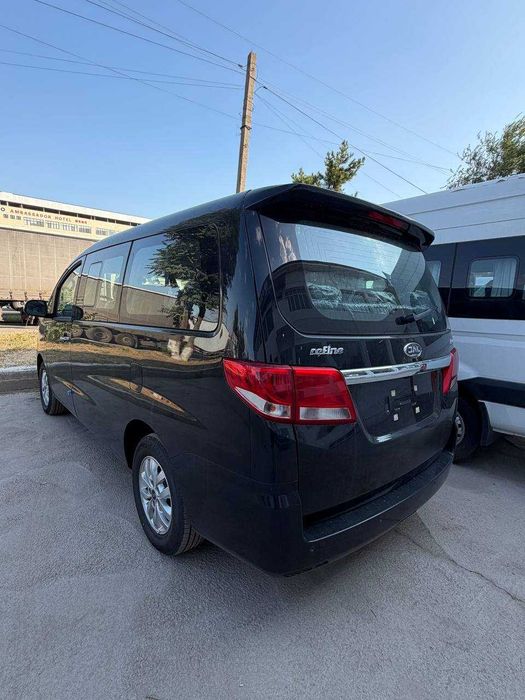 JAC M4 Refine mikroavtobus/miniven (9 o‘rinli)