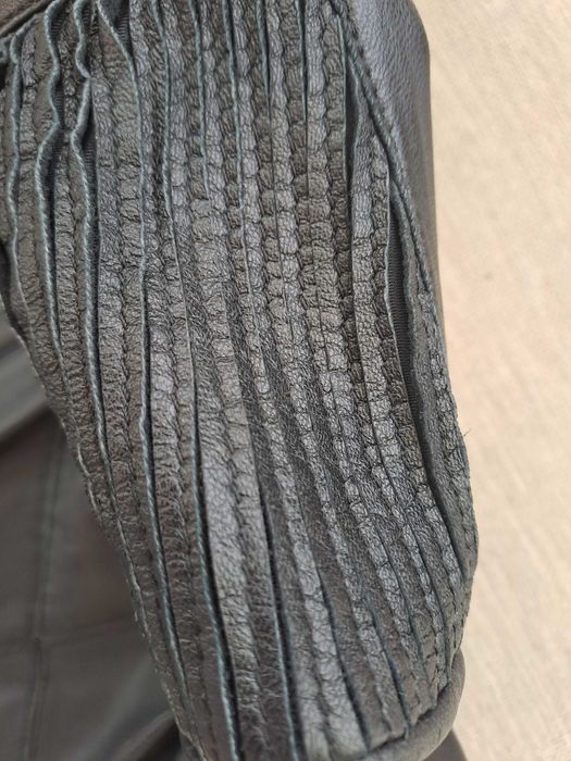 Чисто ново дамско кожено яке GUCCI