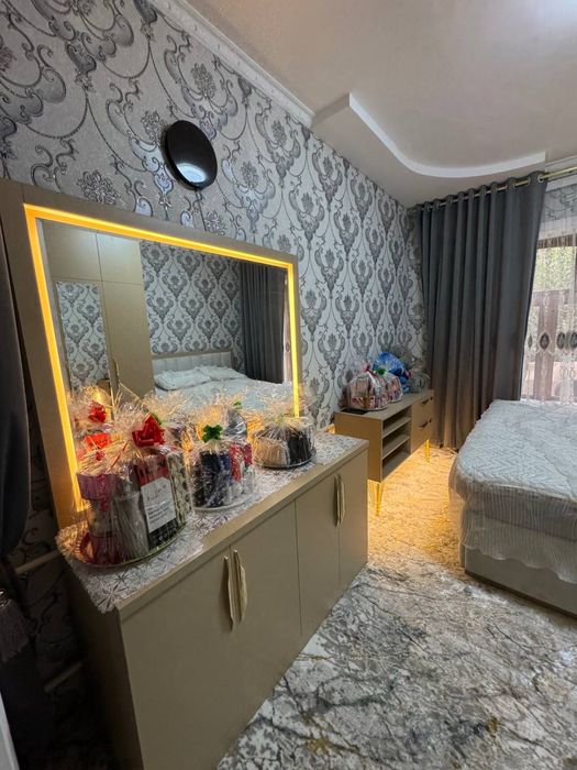 Трюмо ЛМДФ под заказ с доставкой