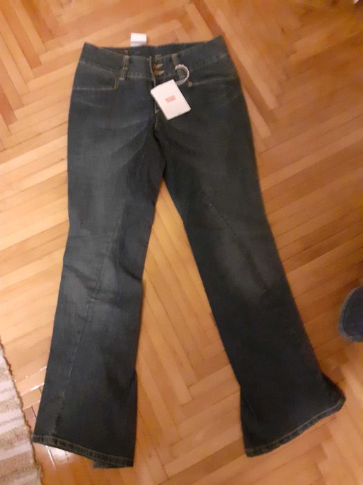Blugi Levis damă mărime 28și29