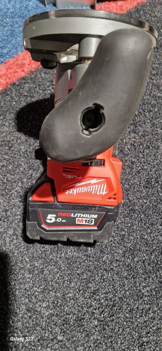 Makita ,Milwaukee freza curent ,acumulatori