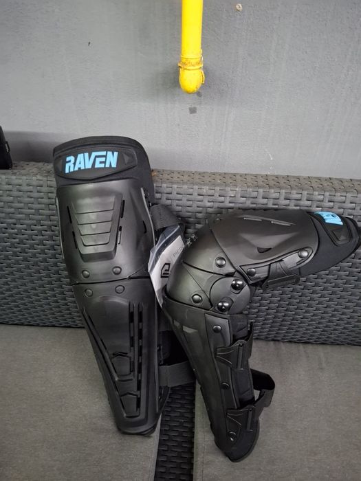 Genuchiere protectii armura moto atv enduro RAVEN