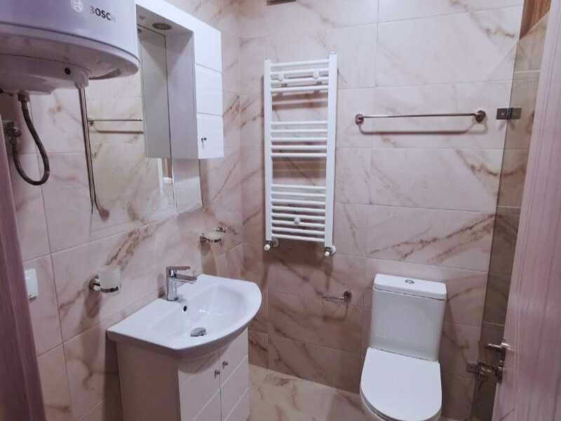 Дава се под наем Двустаен апартамент в София, Кръстова вада - 80 кв.м за 749.7 € - Снимка #2