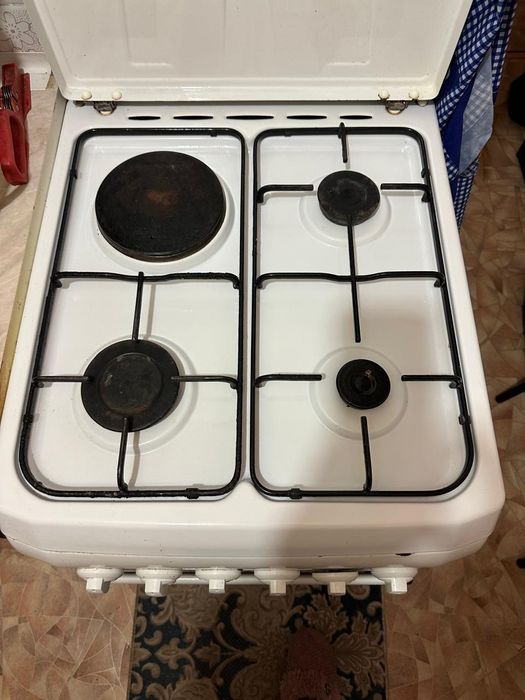Продаю газовую плиту