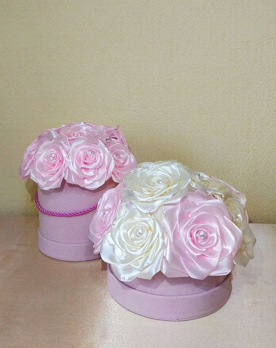 Cutii cu flori din satin