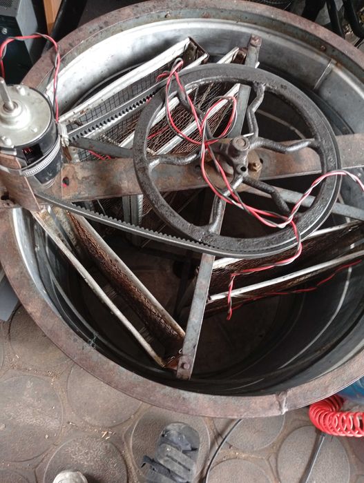 Продам Медогонку Советскую