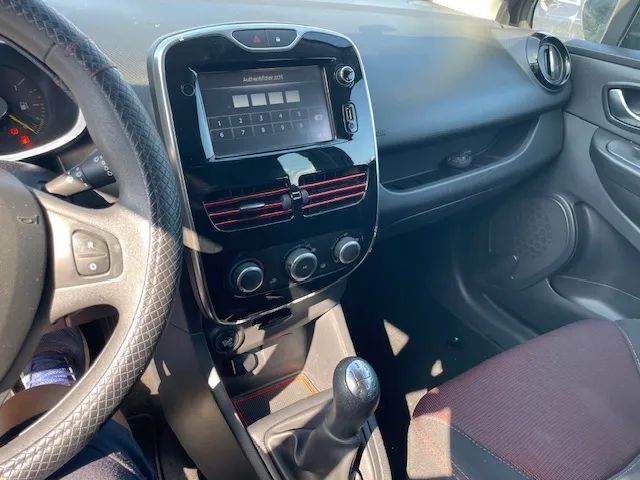 Dezmembrez Renault Clio 4 2015 1.2 benzina