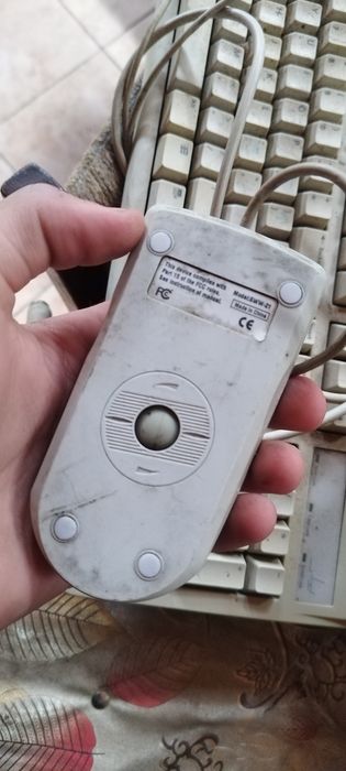 Vand pc retro, mouse cu bila, tastaturi