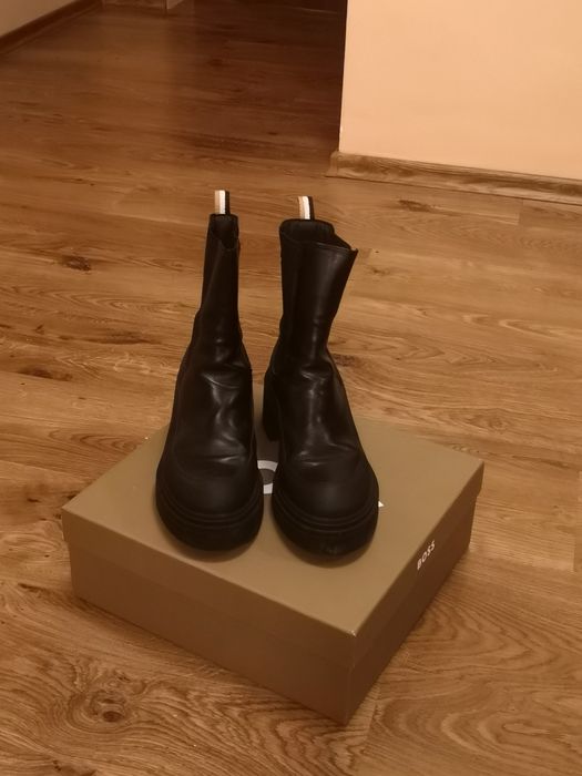 Boss боти естествена кожа