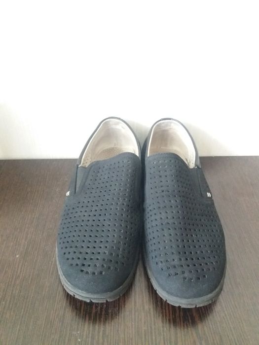 Обувь на мальчика 32 и 34 размер