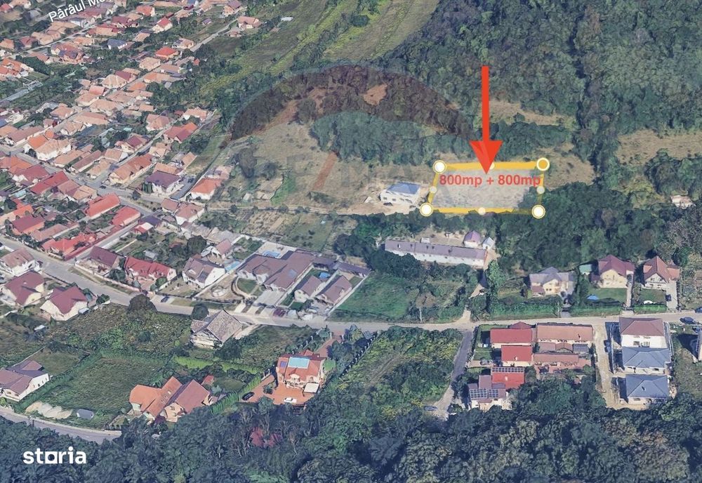 Teren intravilan pentru casa din doua parcele a cate 800mp fiecare