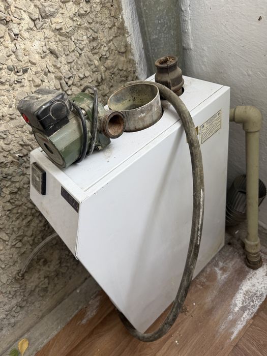 Продам газовый котел напольный