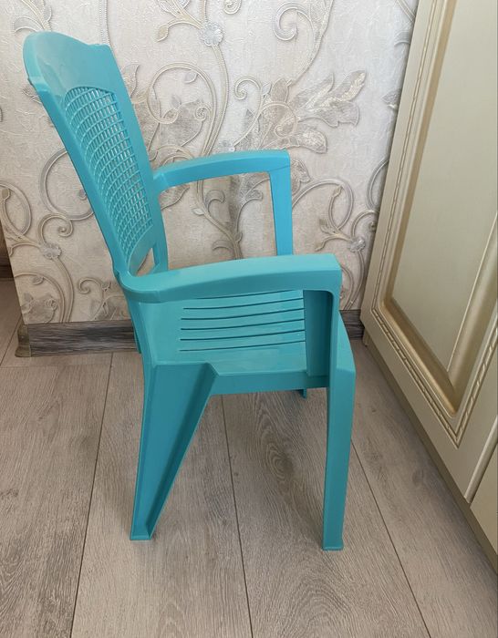 Продам детский стул
