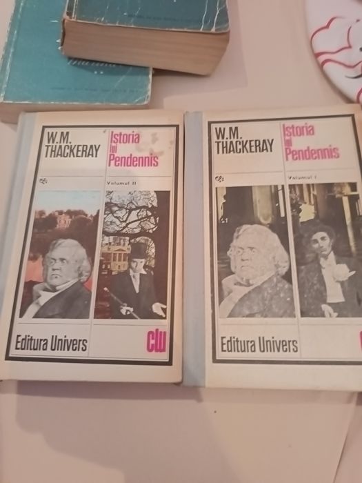 Vând cărți vechi.