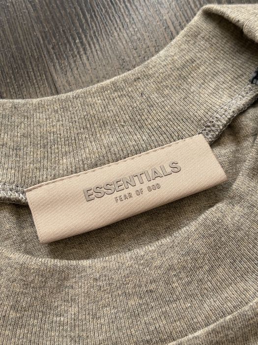 Тениска Fear of God ESSENTIALS - сив цвят