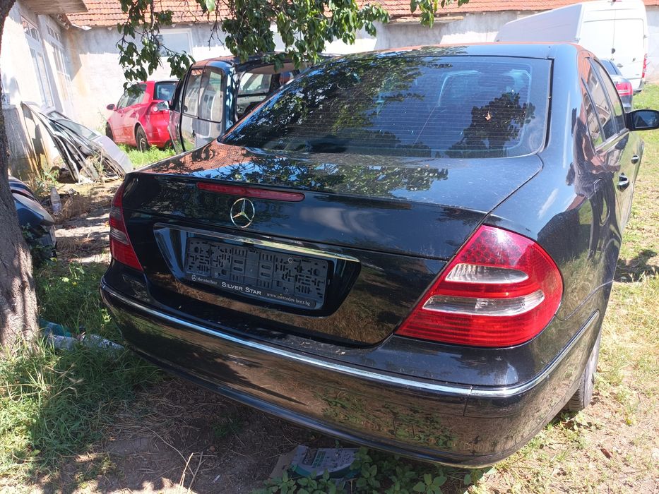 Продавам mercedes w211 3.2 редовия мотор на части