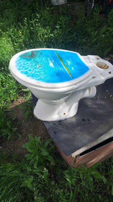 Продам унитаз с доставкой