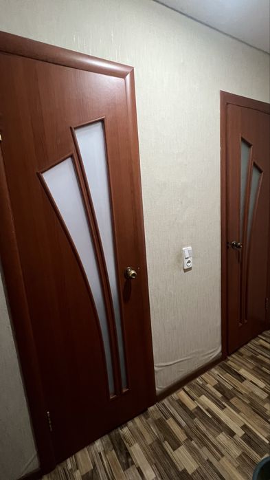 Продам двери межкомнатные