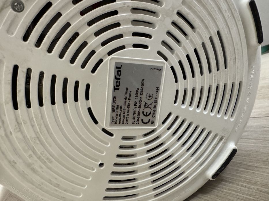 Multicoocker inteligent cu gatire sub presiune Tefal Cook4Me CY851130