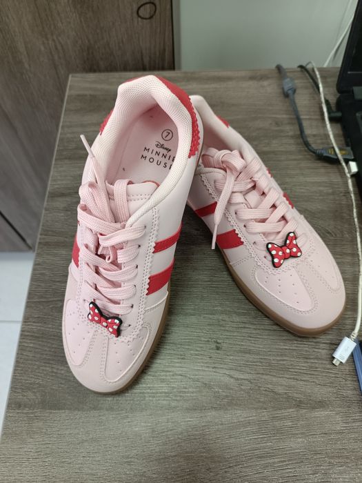 Продам женские красовки, фирменные, орегинал