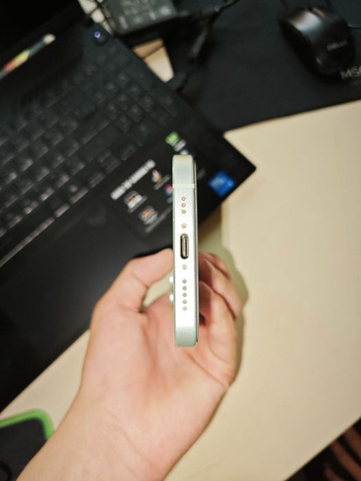 Iphone 15 в отличном состоянии