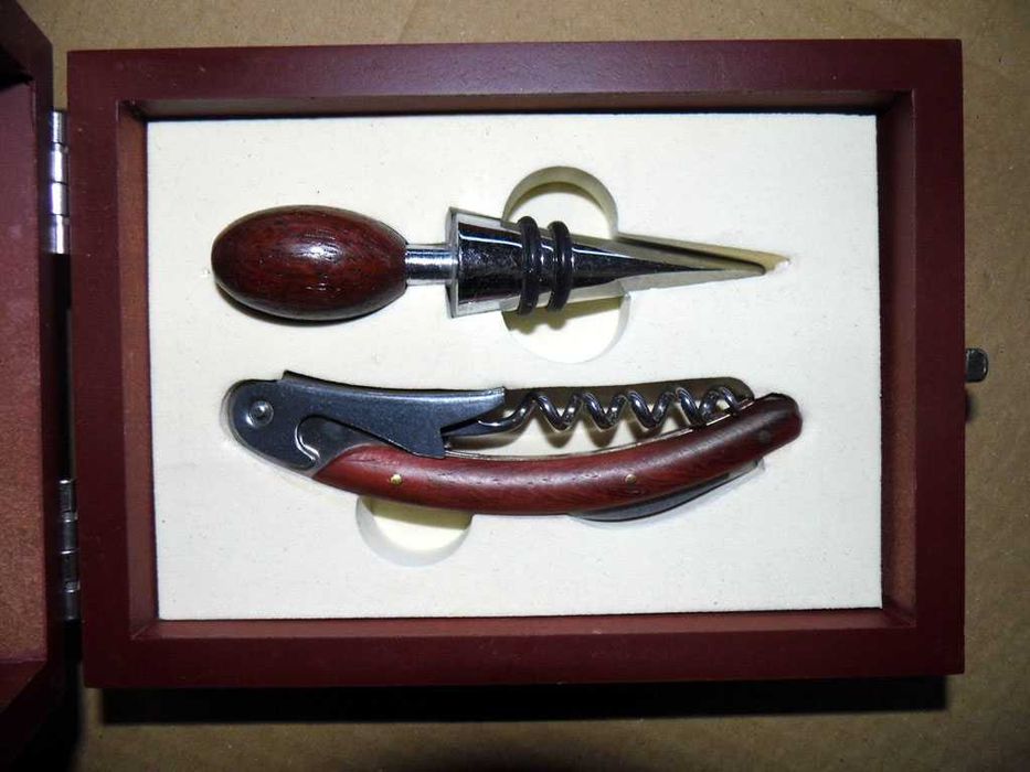 Подаръчен комплект за вино