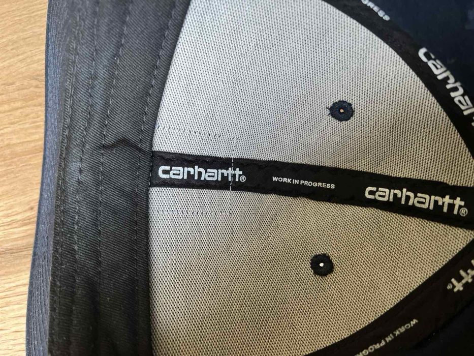 Шапка с козирка Carhartt