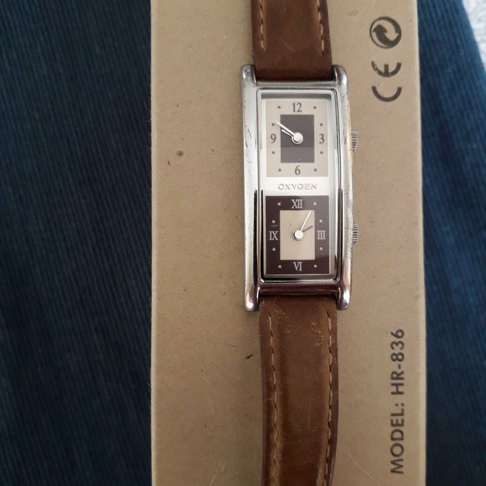 Дамски часовник - два циферблата