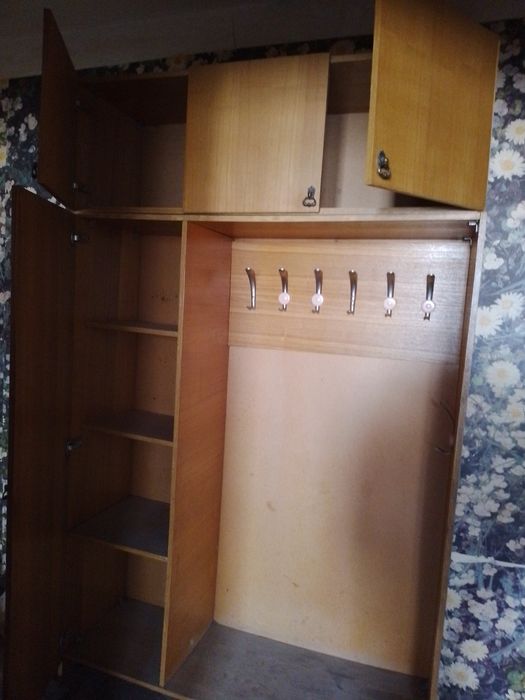 Шкаф в прихожую.