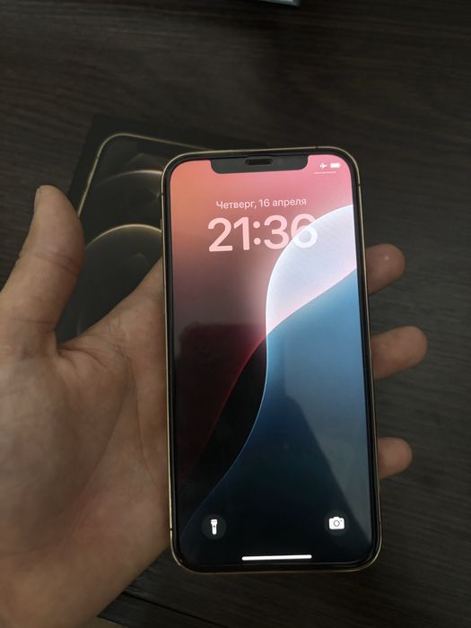 Срочно продам iphone 12 pro 128gb