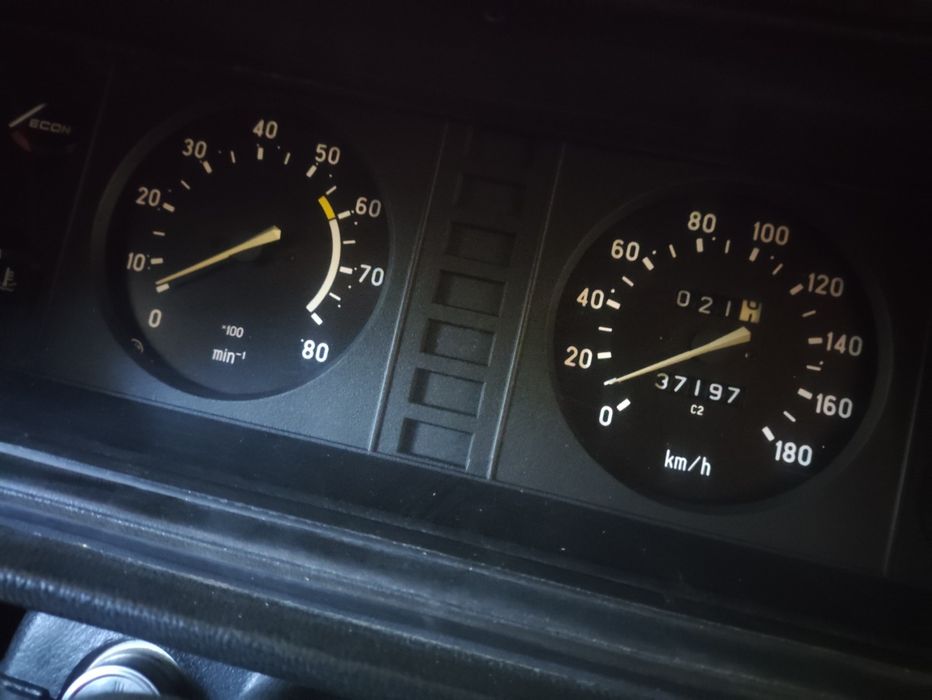 Vaz 2107 сотилади