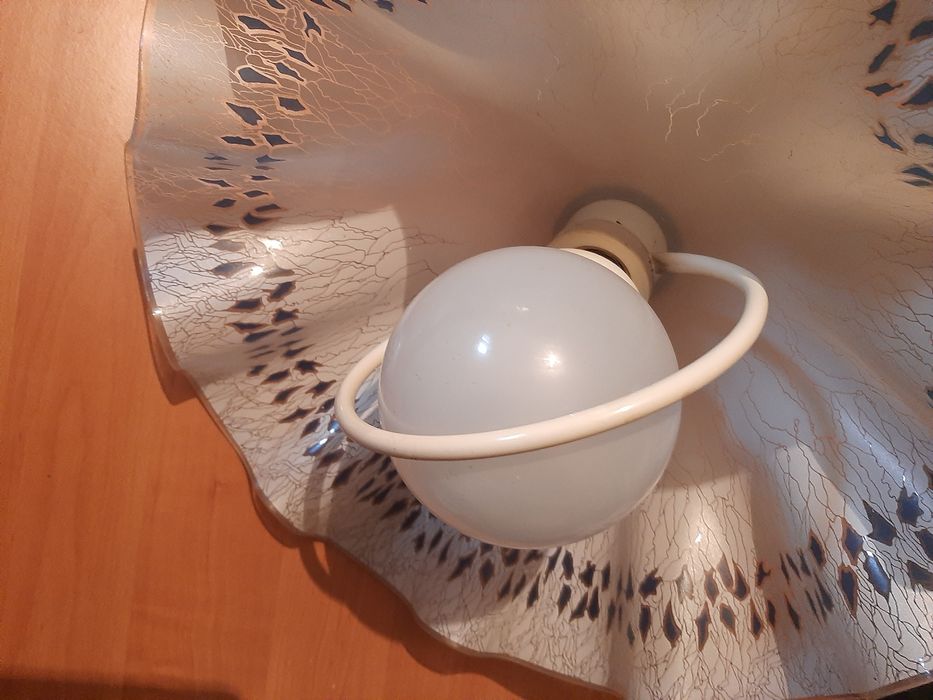 Абажур за таван.