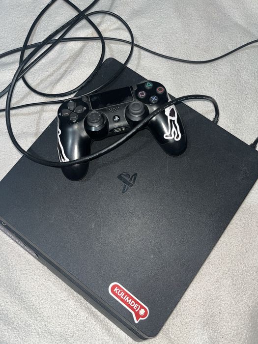 Playstation 4, 1 TRB