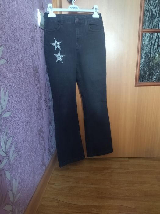 Продам на девочку 8-9лет