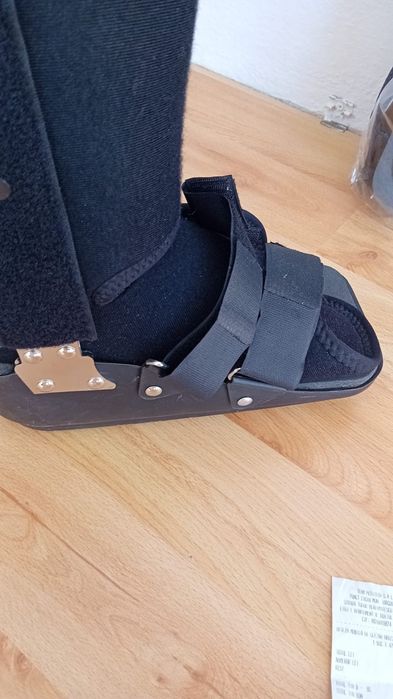 Vând Orteza pentru glezna