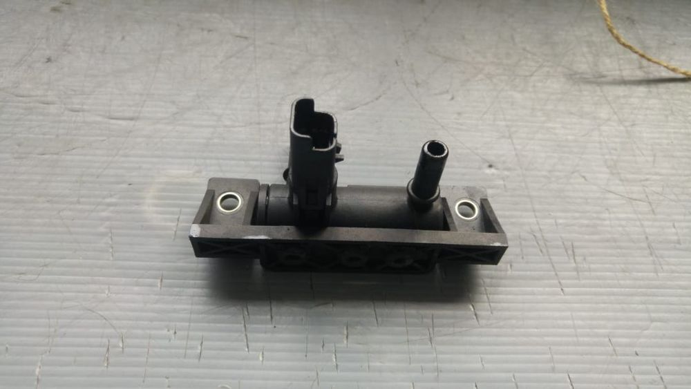senzor presiune combustibil 2.0 hdi rht  citroen c8 peugeot 807  9637705080